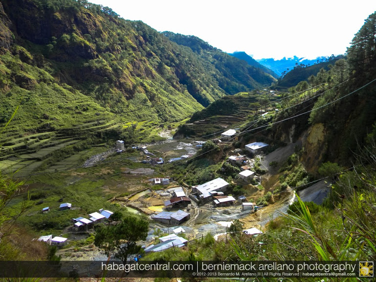 A small-scale mining operation just a few meters from Fidelisan