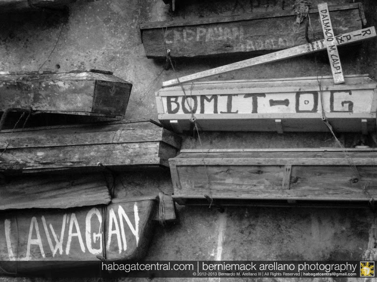 Hanging Coffins in close detail