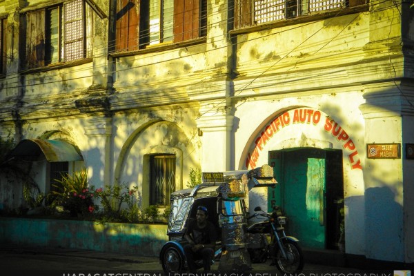 Auto shop in Vigan